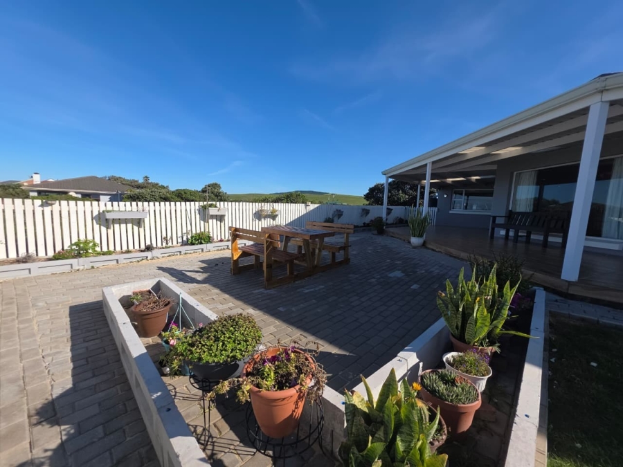 3 Bedroom Property for Sale in Cannon Rocks Eastern Cape